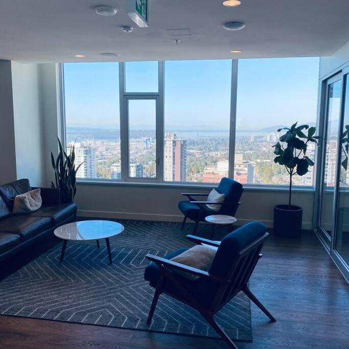 360º Rooftop Patio Views. Your-Home-Away-From-Home Норт Ванкувър Екстериор снимка